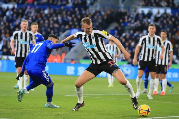 钟由吉鲁完 钟由吉鲁完